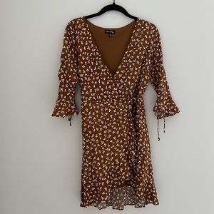 Brown patterned wrap dress S